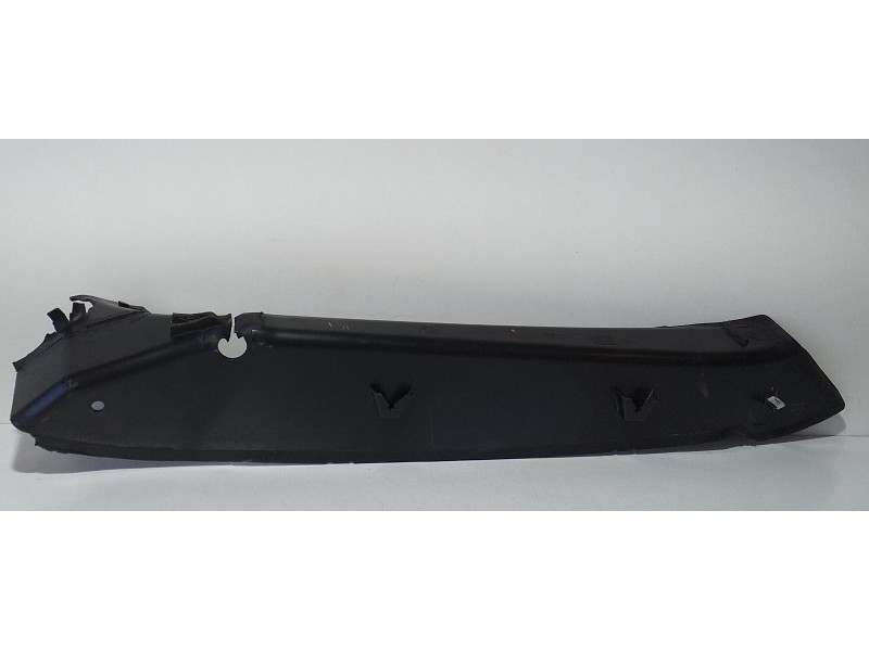 Recambio de molduras traseras para land rover range rover sport autobiography hybrid referencia OEM IAM DK6244248A 70585 R