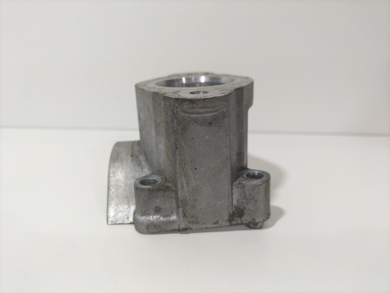 Recambio de soporte bomba inyeccion para ford focus lim. (cb8) 1.0 ecoboost cat referencia OEM IAM C1BG 78799 R