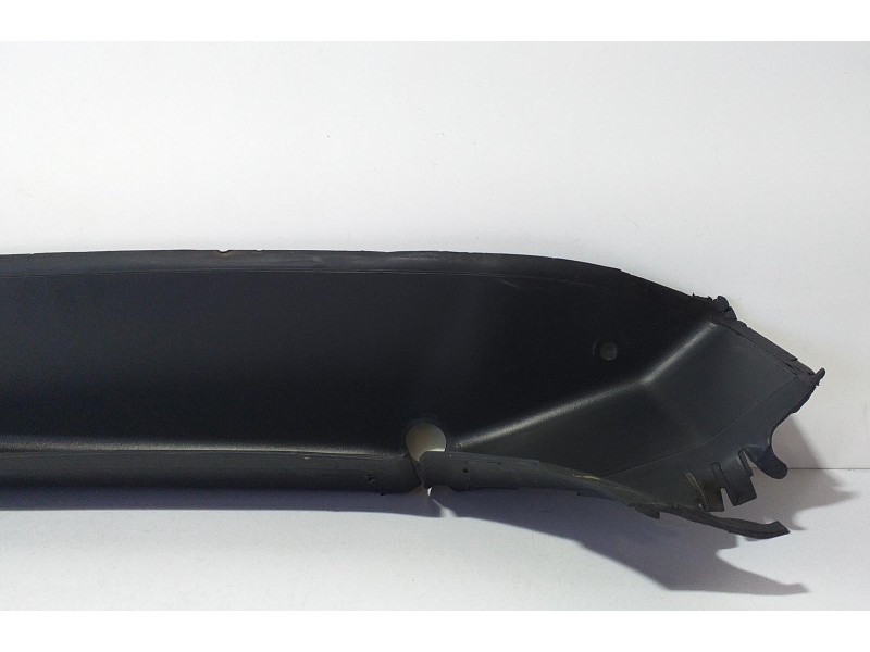 Recambio de molduras traseras para land rover range rover sport autobiography hybrid referencia OEM IAM DK6244249AE 70586 R