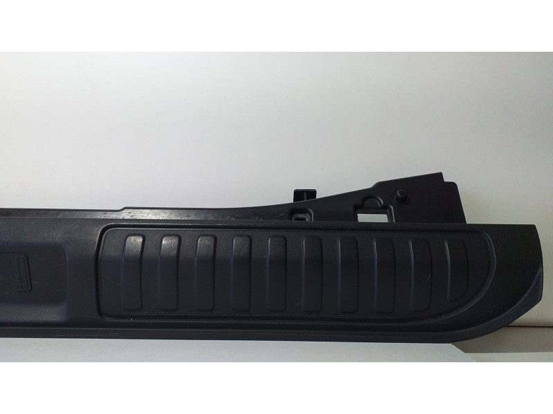 Recambio de guarnecido porton trasero para land rover range rover sport autobiography hybrid referencia OEM IAM DK62425A92A 7058
