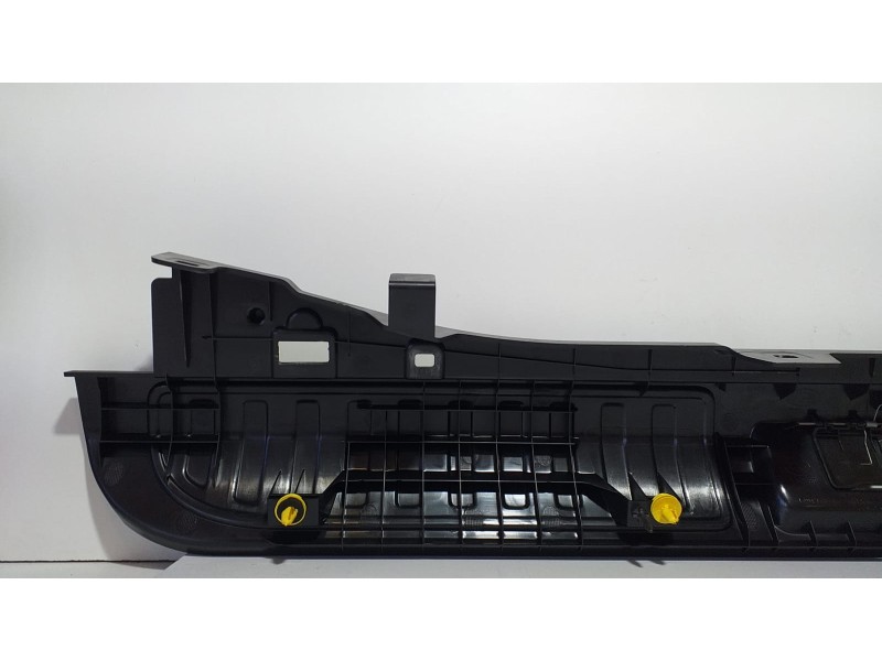 Recambio de guarnecido porton trasero para land rover range rover sport autobiography hybrid referencia OEM IAM DK62425A92A 7058