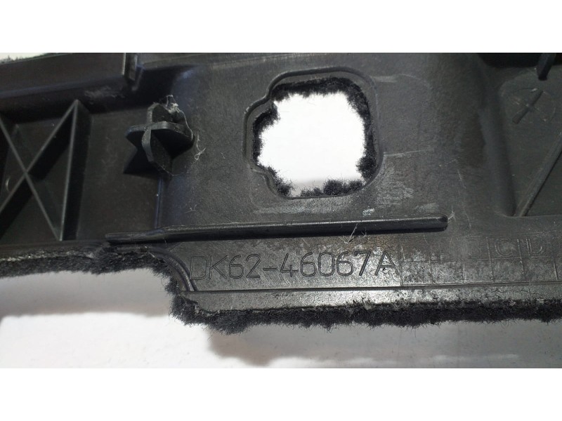 Recambio de guarnecido porton trasero para land rover range rover sport autobiography hybrid referencia OEM IAM DK6246067A 70588