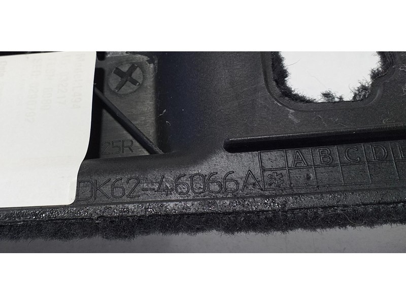 Recambio de guarnecido porton trasero para land rover range rover sport autobiography hybrid referencia OEM IAM DK6246066A 70589