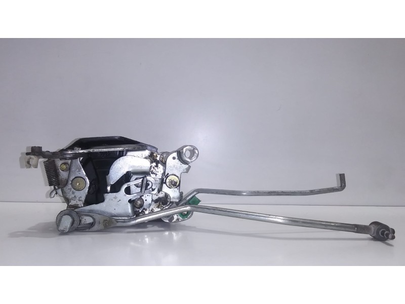 Recambio de cerradura puerta delantera derecha para isuzu trooper ubs 17 competition referencia OEM IAM 4JB1T 50258 