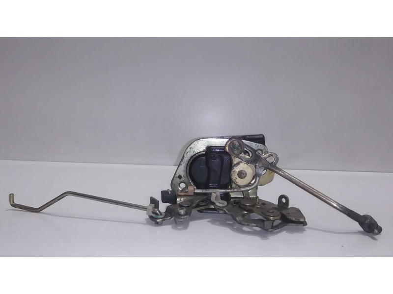 Recambio de cerradura puerta trasera izquierda para isuzu trooper ubs 17 competition referencia OEM IAM 4JB1T 50259 