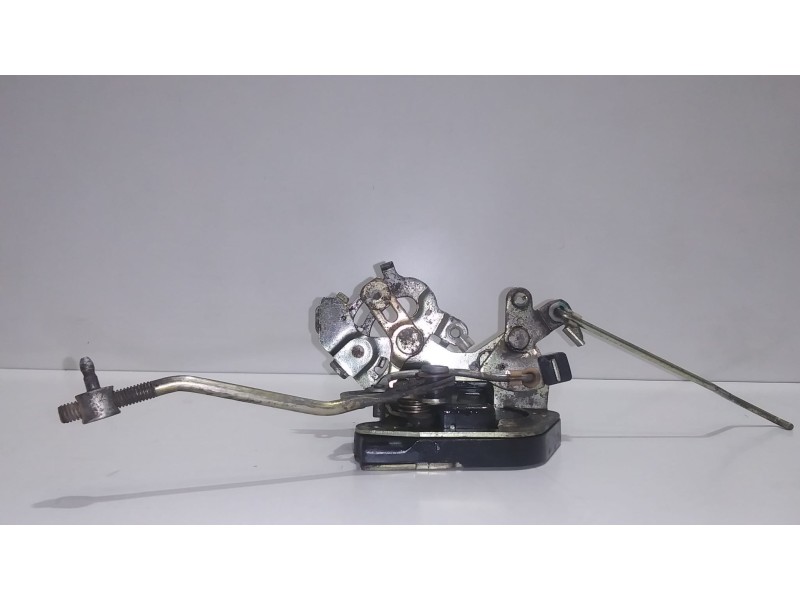 Recambio de cerradura puerta trasera izquierda para isuzu trooper ubs 17 competition referencia OEM IAM 4JB1T 50259 