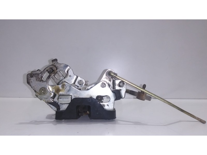 Recambio de cerradura puerta trasera derecha para isuzu trooper ubs 17 competition referencia OEM IAM 4JB1T 50260 