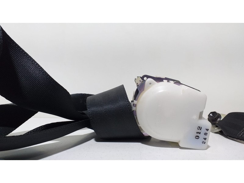 Recambio de cinturon seguridad trasero izquierdo para toyota corolla verso (r1) 2,2 d-4d sport referencia OEM IAM 2ADFHV 61841 