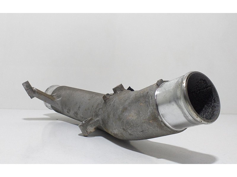 Recambio de tubo para toyota corolla verso (r1) 2,2 d-4d sport referencia OEM IAM 2ADFHV 61857 