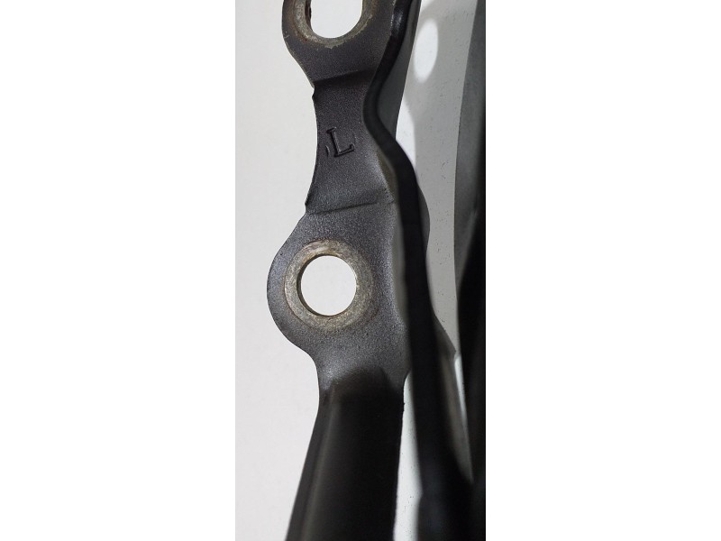 Recambio de capot para toyota corolla verso (r1) 2,2 d-4d sport referencia OEM IAM 2ADFHV 61868 