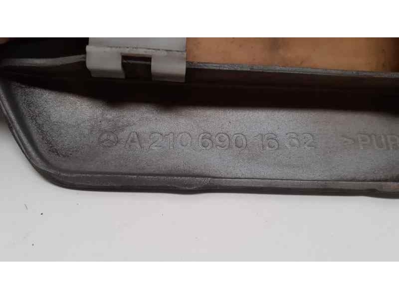 Recambio de molduras delanteras para mercedes-benz clase e (w210) berlina diesel 290 turbodiesel (210.017) referencia OEM IAM A2