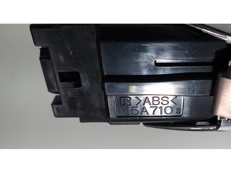 Recambio de interruptor para toyota corolla verso (r1) 2,2 d-4d sport referencia OEM IAM 15A7102 61878 