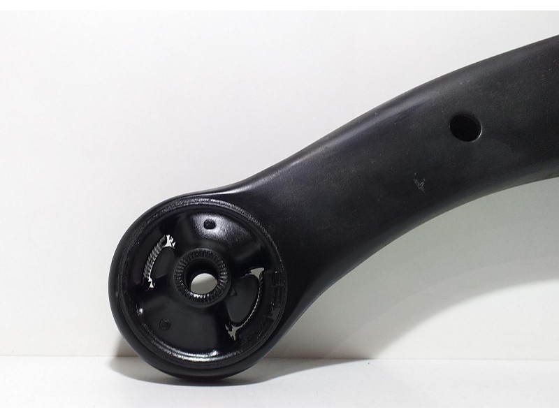 Recambio de brazo suspension inferior delantero derecho para toyota corolla verso (r1) 2,2 d-4d sport referencia OEM IAM 480680F