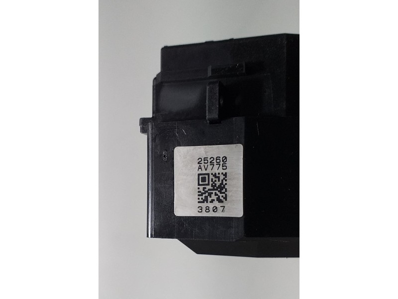 Recambio de mando limpia para nissan terrano/terrano.ii (r20) comfort referencia OEM IAM 25260AV775 61915 