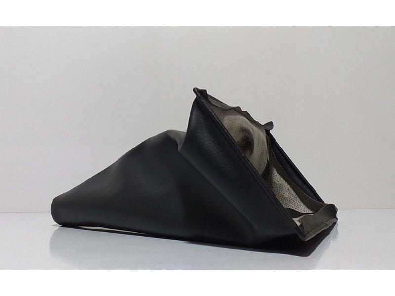 Recambio de funda palanca de cambio para nissan terrano/terrano.ii (r20) comfort referencia OEM IAM TD27TI 61924 