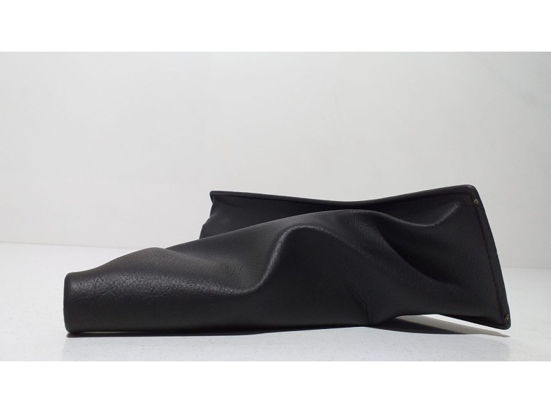 Recambio de funda palanca de cambio para nissan terrano/terrano.ii (r20) comfort referencia OEM IAM TD27TI 61925 