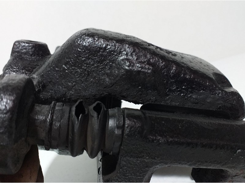 Recambio de pinza freno delantera derecha para bmw serie 1 berlina (e81/e87) 2.0 16v diesel cat referencia OEM IAM 34116774682 6