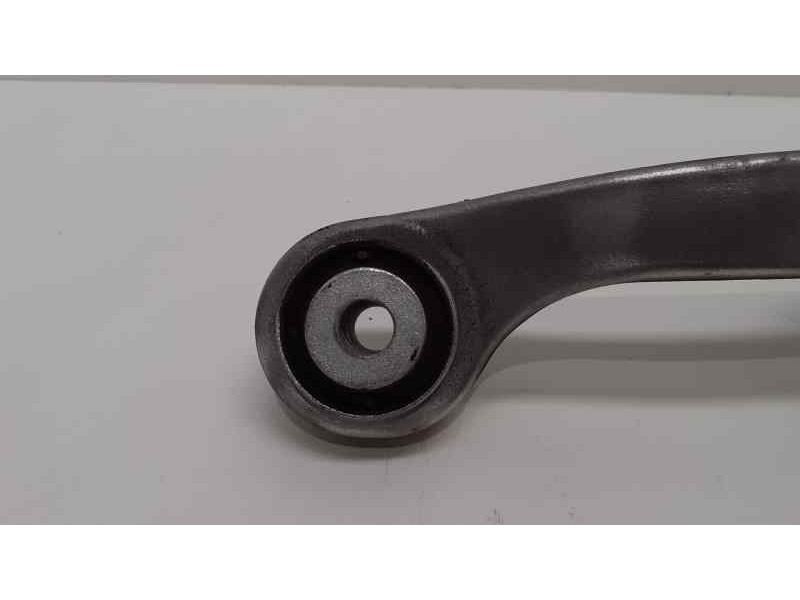 Recambio de brazo suspension superior trasero derecho para mercedes-benz clase e (w211) berlina 2.6 cat referencia OEM IAM A2303