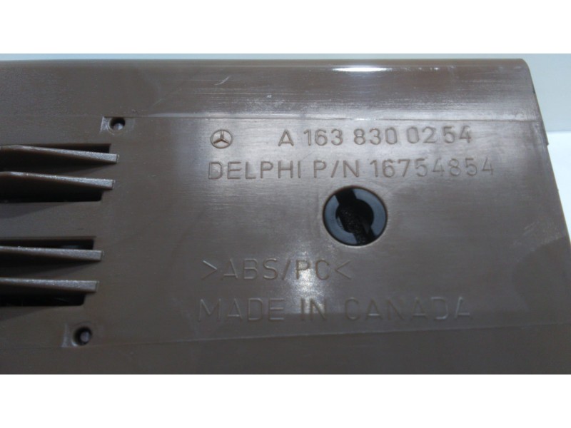 Recambio de rejilla aireadora para mercedes-benz clase m (w163) 400 cdi (163.128) referencia OEM IAM A1638300254 50473 