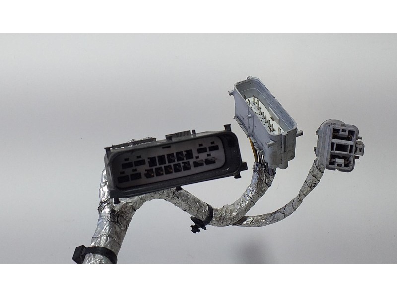 Recambio de bateria para land rover range rover sport autobiography hybrid referencia OEM IAM GPLA-7C078-GC 70687 R