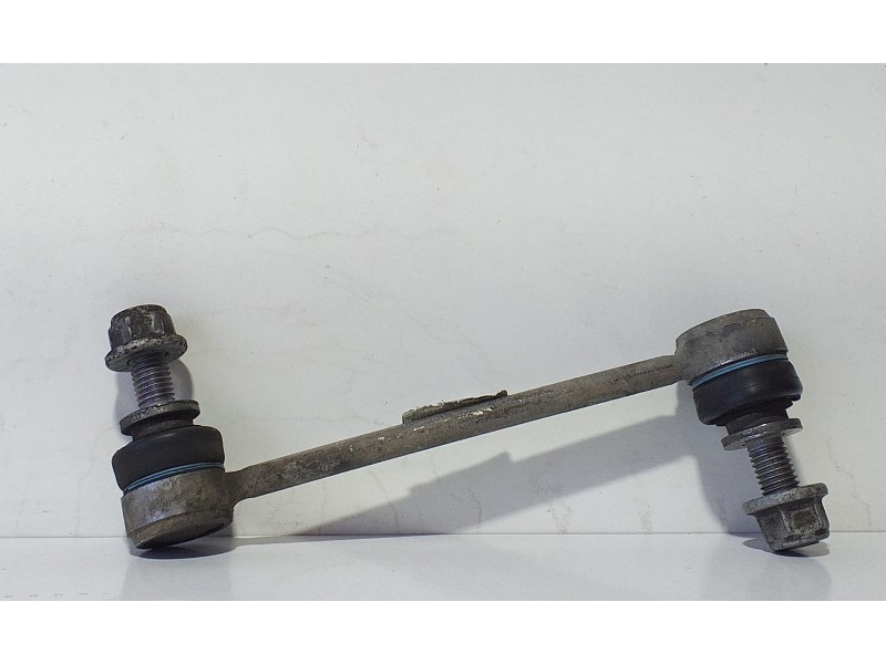 Recambio de bieleta estabilizadora delantera derecha para land rover range rover sport autobiography hybrid referencia OEM IAM C