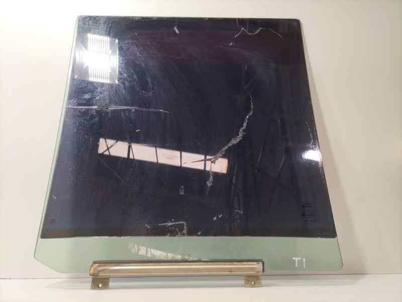 Recambio de luna trasera izquierda para land rover discovery (lt) td5 referencia OEM IAM 10P 82953 