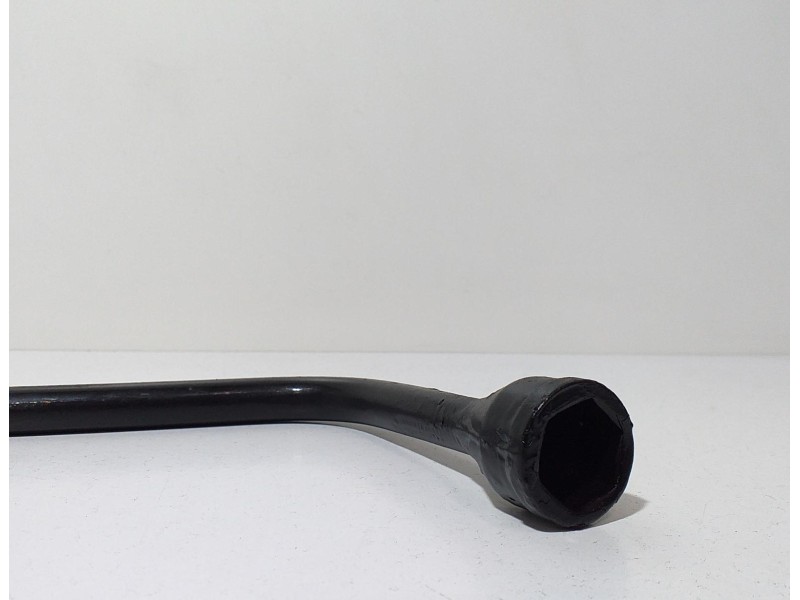 Recambio de llave rueda para ford mustang gt cabrio referencia OEM IAM 4.6I 62090 