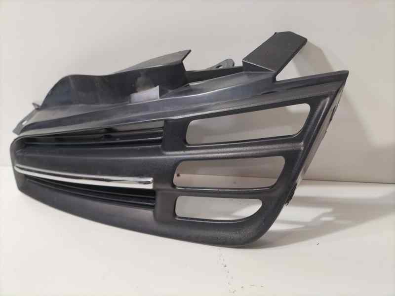 Recambio de rejilla paragolpes izquierda para nissan micra (k12e) acenta referencia OEM IAM 62330AX600 82960 