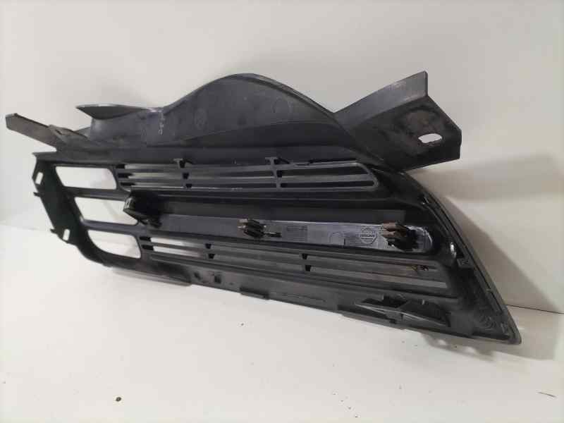 Recambio de rejilla paragolpes izquierda para nissan micra (k12e) acenta referencia OEM IAM 62330AX600 82960 
