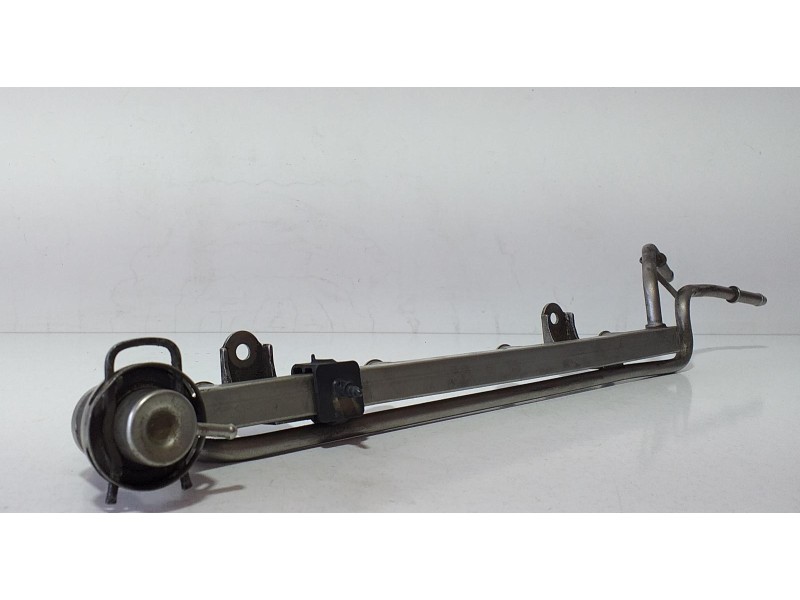 Recambio de rampa inyectora para audi a3 (8l) 1.8 ambiente referencia OEM IAM APG 70739 