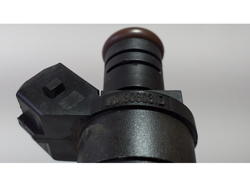 Recambio de inyector para audi a3 (8l) 1.8 ambiente referencia OEM IAM 06A906031D 70741 