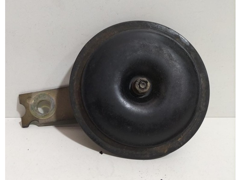 Recambio de claxon para mitsubishi montero (v60/v70) 3.2 di-d instyle (5-ptas.) referencia OEM IAM KM80F1 79197 