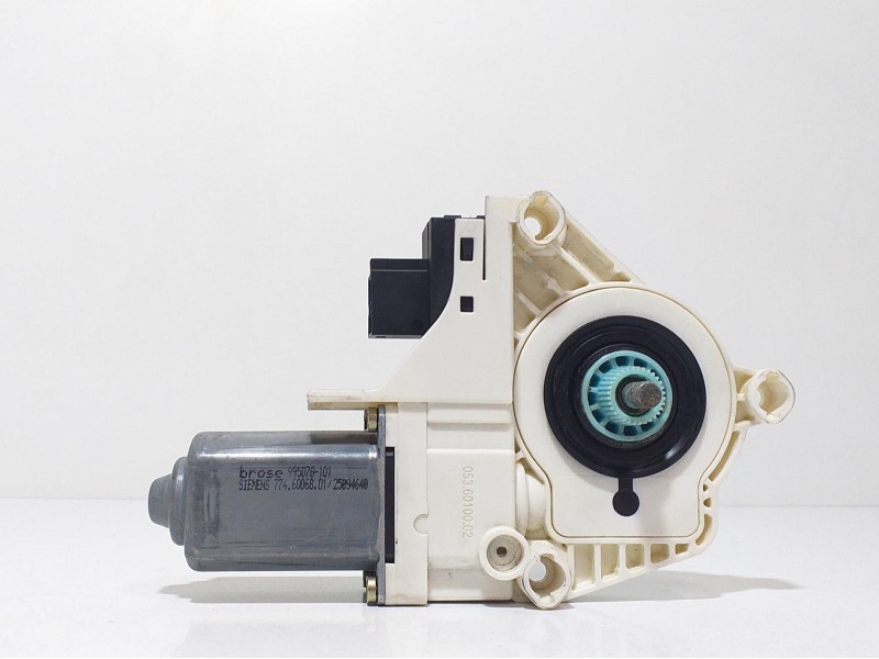 Recambio de motor elevalunas delantero izquierdo para audi a6 avant (4f5) 2.7 tdi referencia OEM IAM 4F0959801B 62128 