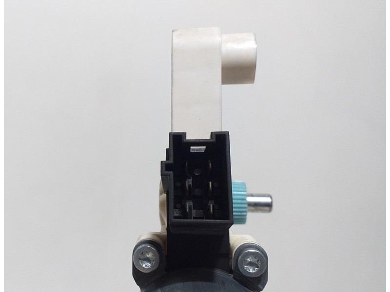 Recambio de motor elevalunas delantero izquierdo para mercedes-benz clase a (w169) a 180 cdi a-edition referencia OEM IAM A16982 Recambio de motor elevalunas delantero izquierdo para mercedes-benz clase a (w169) a 180 cdi a-edition referencia OEM IAM A16982