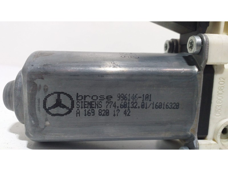 Recambio de motor elevalunas delantero izquierdo para mercedes-benz clase a (w169) a 180 cdi a-edition referencia OEM IAM A16982 Recambio de motor elevalunas delantero izquierdo para mercedes-benz clase a (w169) a 180 cdi a-edition referencia OEM IAM A16982