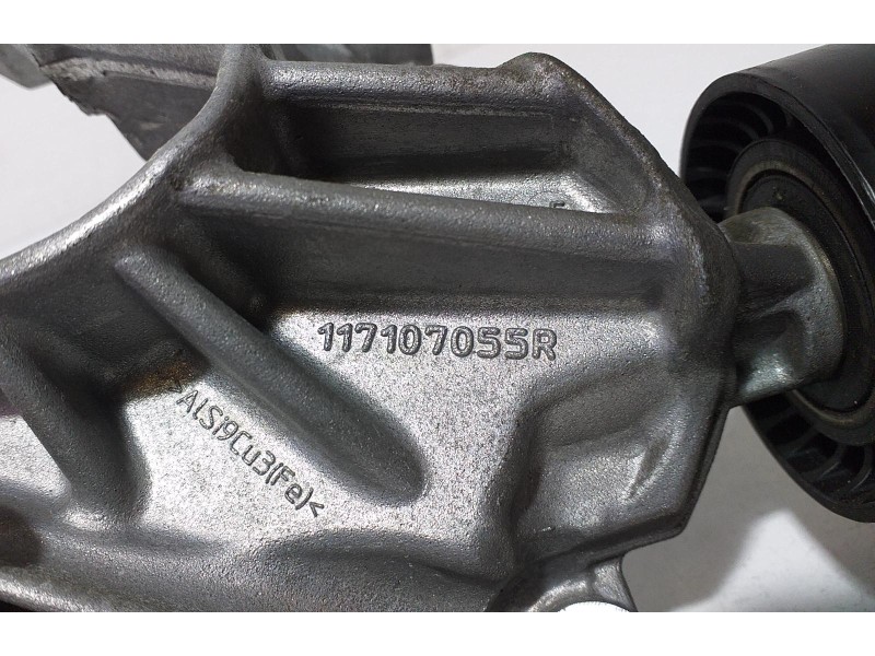 Recambio de soporte alternador para smart forfour basis (52kw) (453.042) referencia OEM IAM 117107055R 70758 R