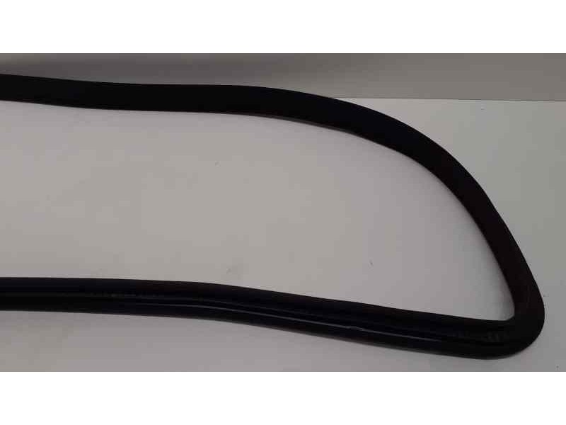 Recambio de gomas contorno puerta para mercedes-benz clase e (w211) berlina 2.6 cat referencia OEM IAM  38018 