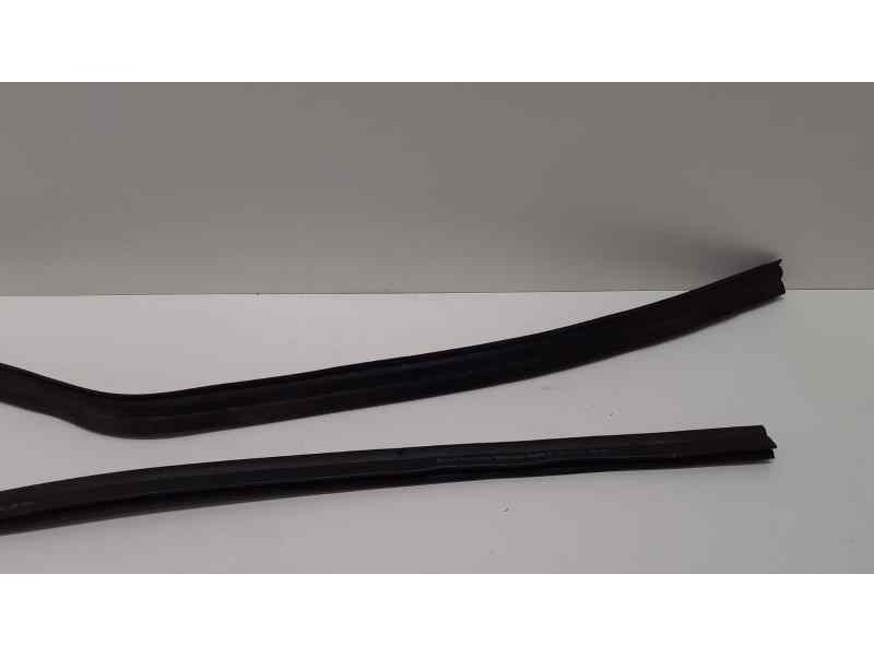 Recambio de gomas contorno puerta para mercedes-benz clase e (w211) berlina 2.6 cat referencia OEM IAM 112913 38019 