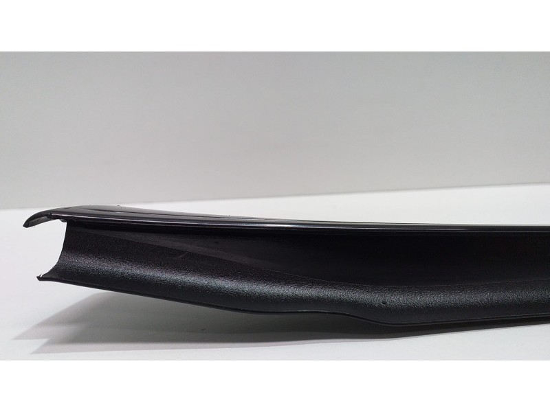 Recambio de molduras delanteras para mercedes-benz clase r (w251) 500 l 4matic (251.172) referencia OEM IAM A2516905062 50633 