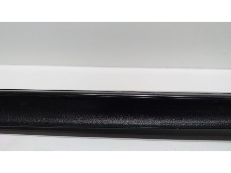 Recambio de molduras delanteras para mercedes-benz clase r (w251) 500 l 4matic (251.172) referencia OEM IAM A2516905062 50633 