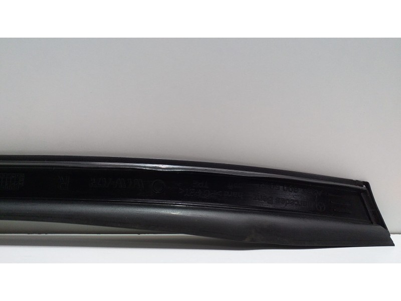 Recambio de molduras delanteras para mercedes-benz clase r (w251) 500 l 4matic (251.172) referencia OEM IAM A2516905062 50633 
