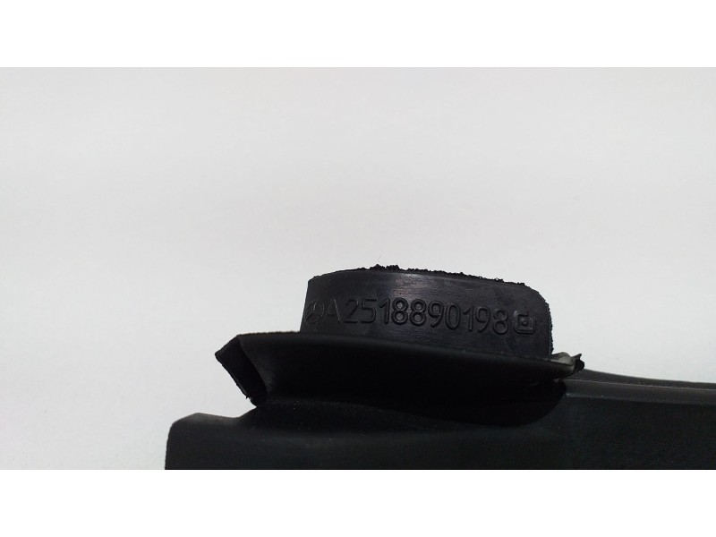Recambio de goma contorno para mercedes-benz clase r (w251) 500 l 4matic (251.172) referencia OEM IAM A2518890198 50635 