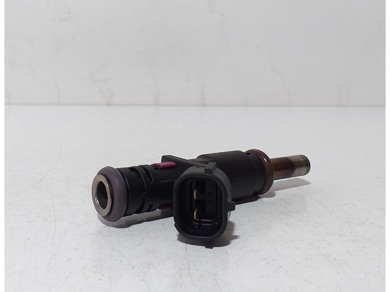 Recambio de inyector para smart forfour basis (52kw) (453.042) referencia OEM IAM 8201234808 70775 R