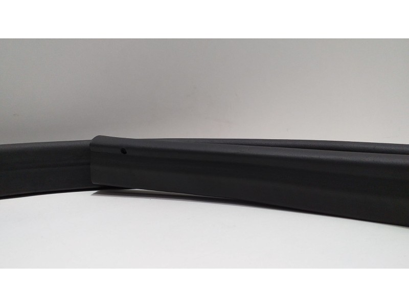 Recambio de goma contorno para mercedes-benz clase r (w251) 500 l 4matic (251.172) referencia OEM IAM A2518890098 50636 