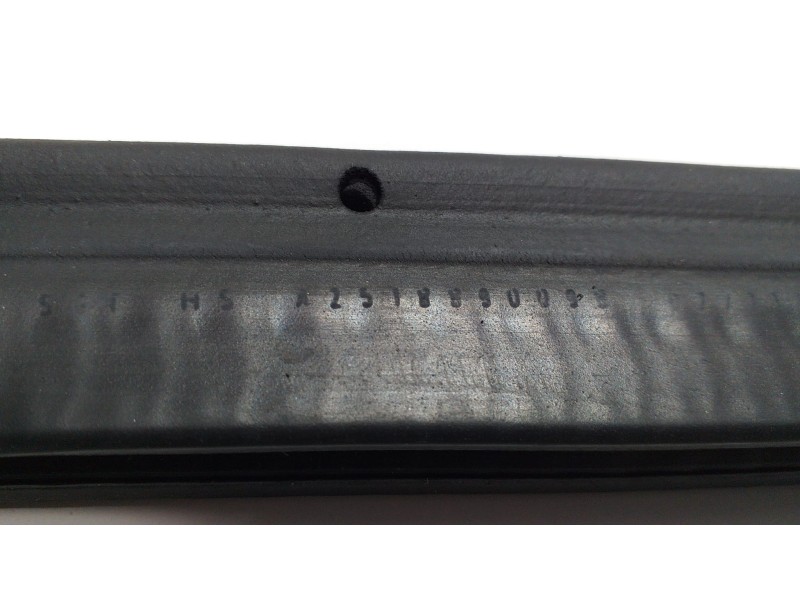 Recambio de goma contorno para mercedes-benz clase r (w251) 500 l 4matic (251.172) referencia OEM IAM A2518890098 50636 