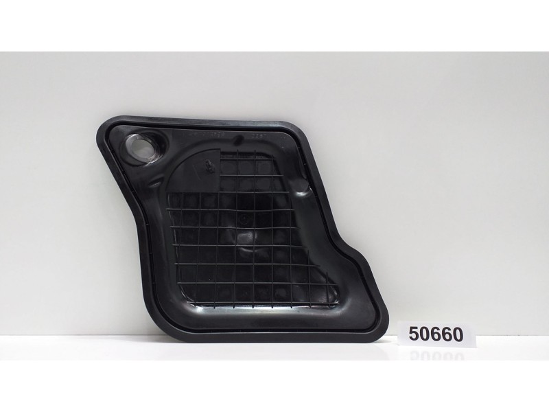 Recambio de molduras delanteras para audi a5 coupe (8t) 3.2 fsi referencia OEM IAM 8T0837915B 50660 