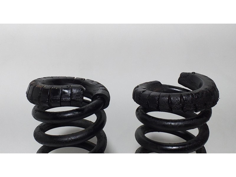 Recambio de muelle amortiguacion para ford mustang gt cabrio referencia OEM IAM 4.6I 62189 