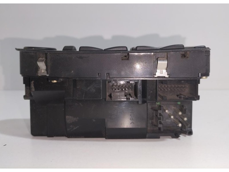 Recambio de mando elevalunas delantero izquierdo para bmw serie 5 berlina (e39) referencia OEM IAM 6904306 79214 