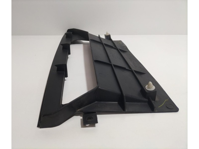 Recambio de rejilla delantera para suzuki grand vitara 3 puertas sq (gt) 2.0 turbodiesel cat referencia OEM IAM 7246165DA 79216  Recambio de rejilla delantera para suzuki grand vitara 3 puertas sq (gt) 2.0 turbodiesel cat referencia OEM IAM 7246165DA 79216