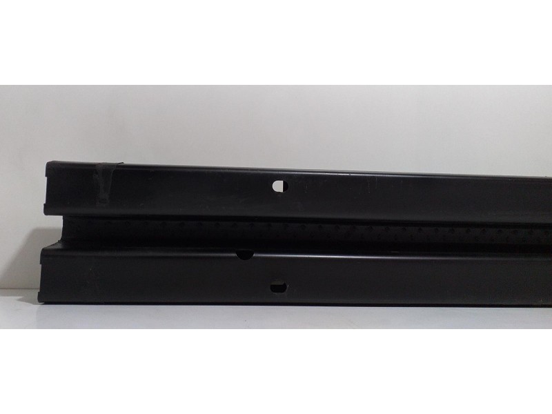 Recambio de refuerzo paragolpes delantero para ford mustang gt cabrio referencia OEM IAM 2R3Z-17757-AA 62198 